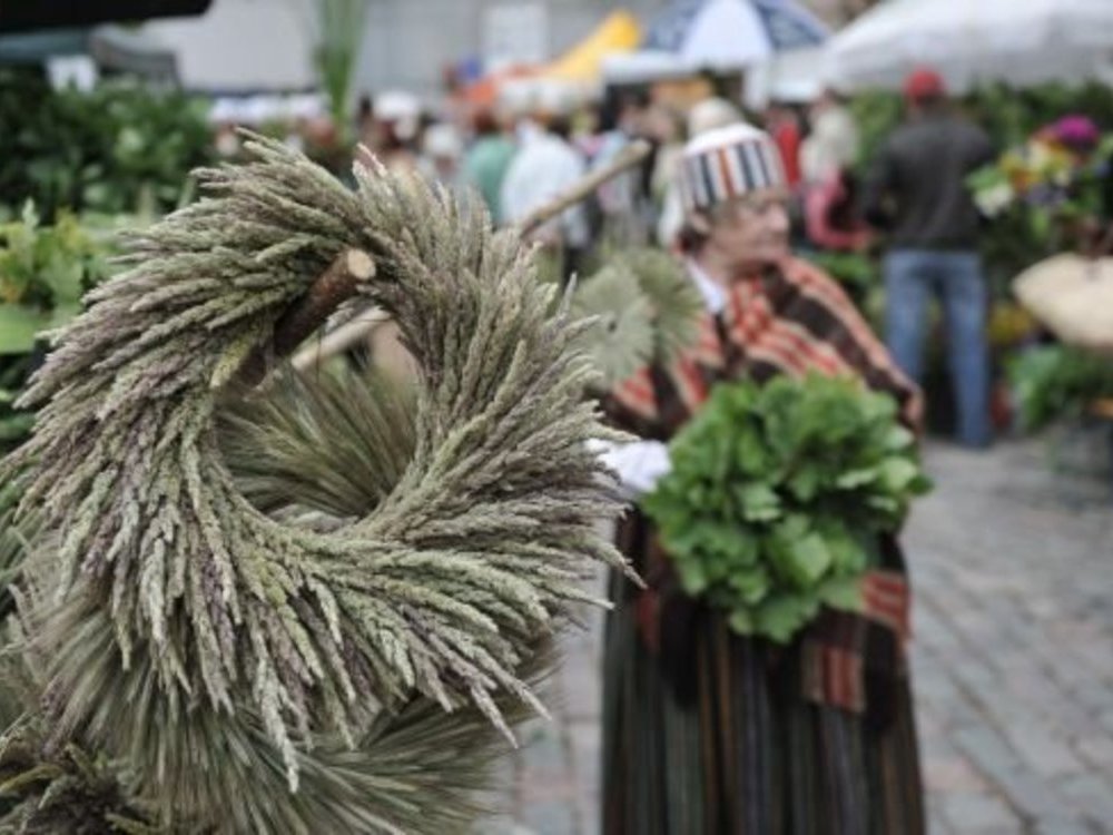 Ligo! market in Old Riga Dome Square