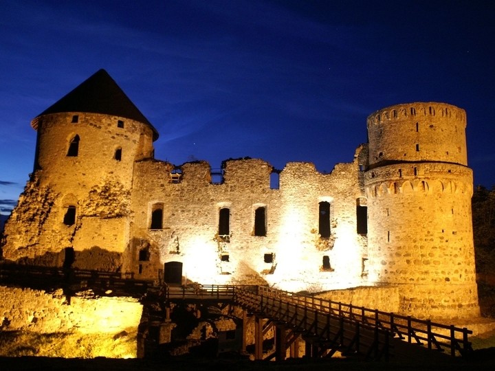 一日游 / 拉脫維亞 / 采西斯