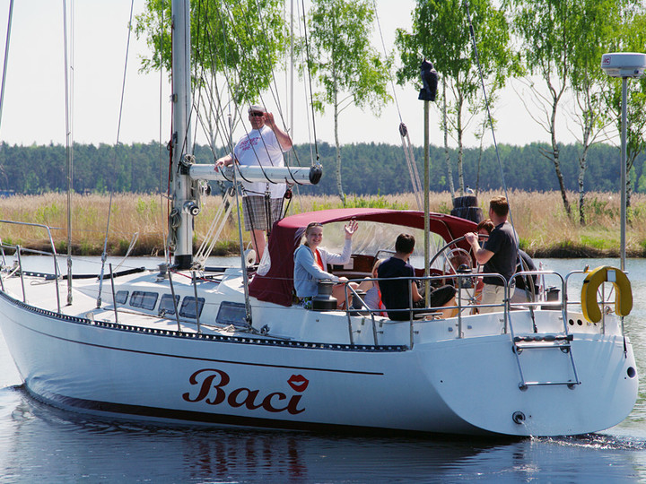 YACHT TOURS / LATVIA / RIGA LAKES